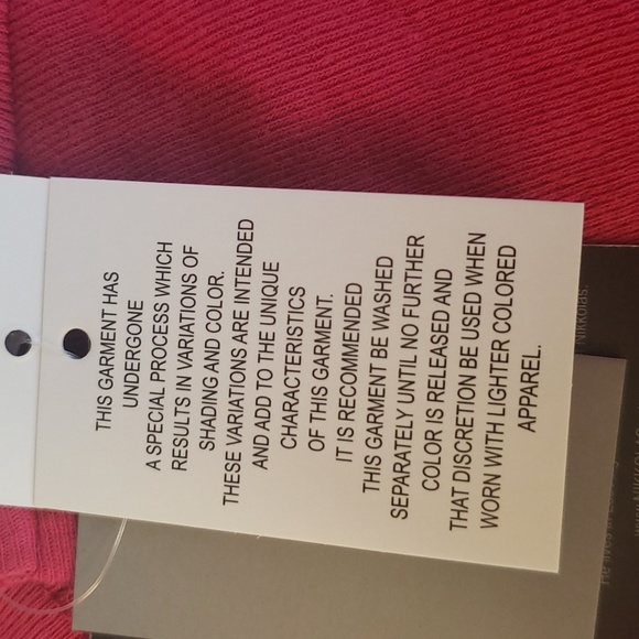 NWT Marvel women's top dark pink/maroon tie-dye design size large - Picture 7 of 7